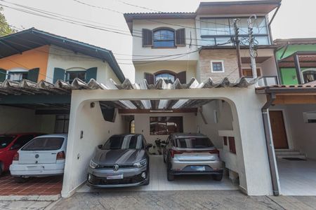 Casa de condomínio à venda com 150m², 4 quartos e 2 vagasFachada