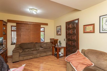 Casa de condomínio à venda com 150m², 4 quartos e 2 vagasSala