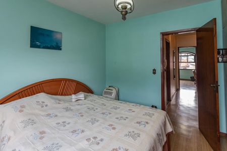 Casa de condomínio à venda com 150m², 4 quartos e 2 vagasQuarto 3