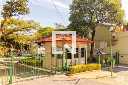 Casa de condomínio à venda com 150m², 4 quartos e 2 vagas Casa de condomínio à venda com 150m², 4 quartos e 2 vagasFachada