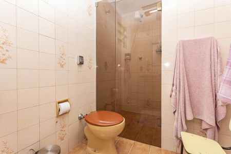 Casa de condomínio à venda com 150m², 4 quartos e 2 vagasBanheiro