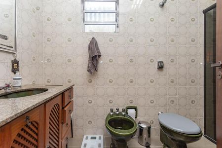 Casa de condomínio à venda com 150m², 4 quartos e 2 vagasBanheiro 2