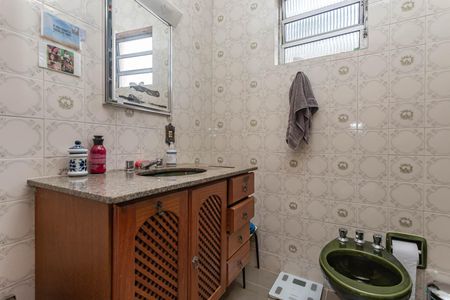 Casa de condomínio à venda com 150m², 4 quartos e 2 vagasBanheiro 2