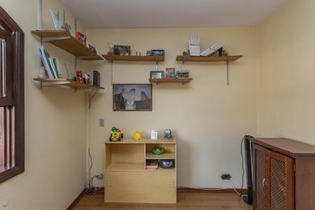 Casa de condomínio à venda com 150m², 4 quartos e 2 vagasQuarto 2