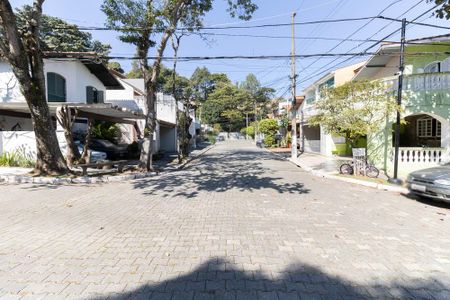 Casa de condomínio à venda com 150m², 4 quartos e 2 vagas Casa de condomínio à venda com 150m², 4 quartos e 2 vagasÁrea Comum