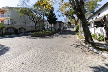 Casa de condomínio à venda com 150m², 4 quartos e 2 vagas Casa de condomínio à venda com 150m², 4 quartos e 2 vagasÁrea Comum