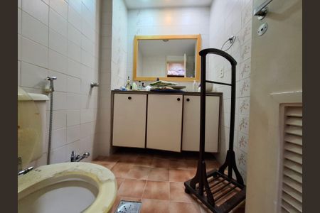 Apartamento à venda com 160m², 3 quartos e 2 vagasBanheiro da suíte 2