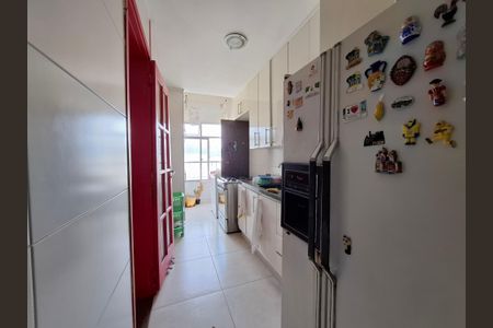 Apartamento à venda com 160m², 3 quartos e 2 vagasCozinha