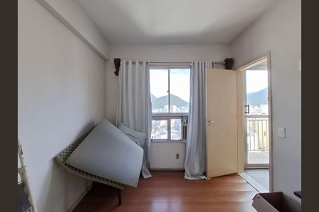 Apartamento à venda com 160m², 3 quartos e 2 vagasSuíte 2