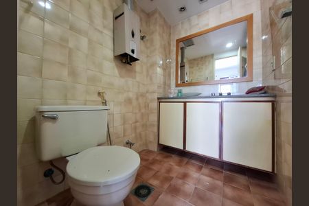 Apartamento à venda com 160m², 3 quartos e 2 vagasBanheiro da suíte 1