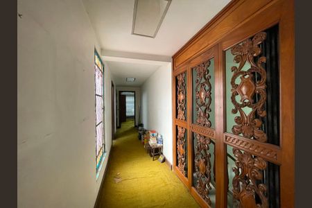 Casa à venda com 300m², 3 quartos e 2 vagasCorredor