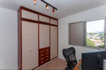 Apartamento à venda com 96m², 3 quartos e 2 vagasQuarto 2