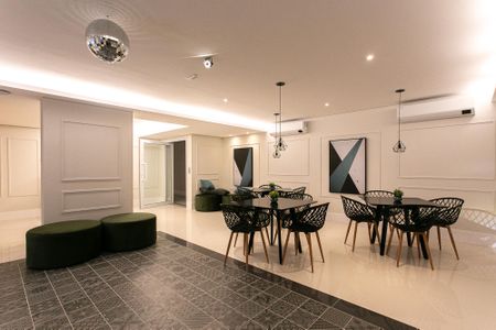 Apartamento à venda com 67m², 2 quartos e sem vagaÁrea comum - Salão de festas