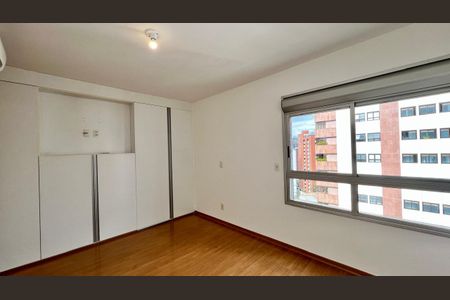 Apartamento à venda com 127m², 3 quartos e 2 vagasQuarto 1