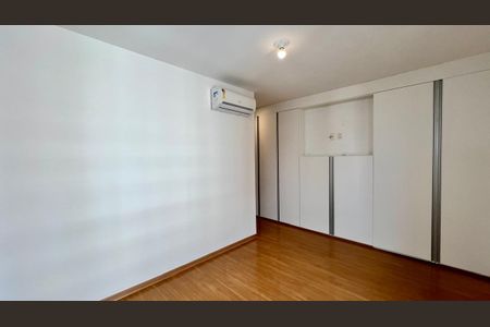 Apartamento à venda com 127m², 3 quartos e 2 vagasQuarto 1