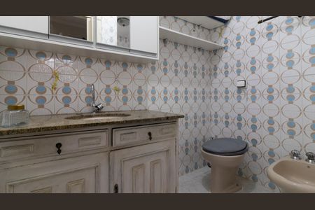 Casa à venda com 312m², 4 quartos e 4 vagasCasa 1 - Banheiro Suíte 2