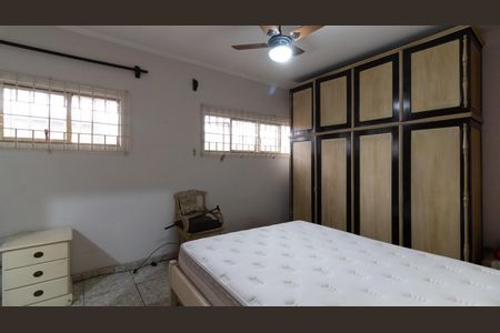 Casa à venda com 312m², 4 quartos e 4 vagasCasa 1 - Suíte 2