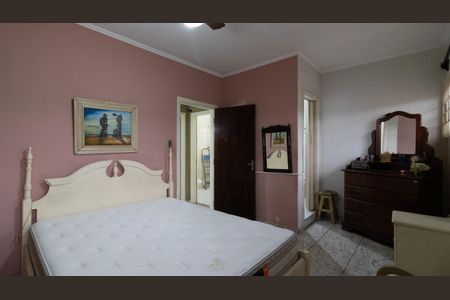 Casa à venda com 312m², 4 quartos e 4 vagasCasa 1 - Suíte 2