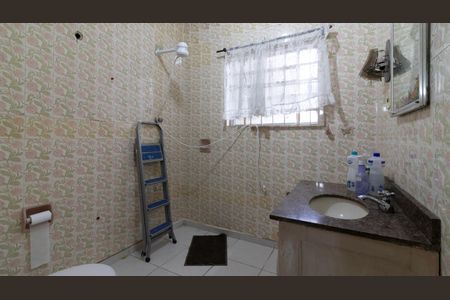 Casa à venda com 312m², 4 quartos e 4 vagasCasa 1 - Banheiro