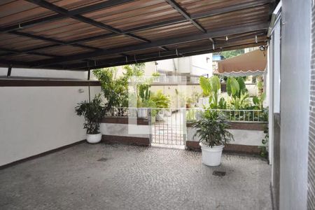 Apartamento à venda com 73m², 3 quartos e 1 vagaÁrea comum