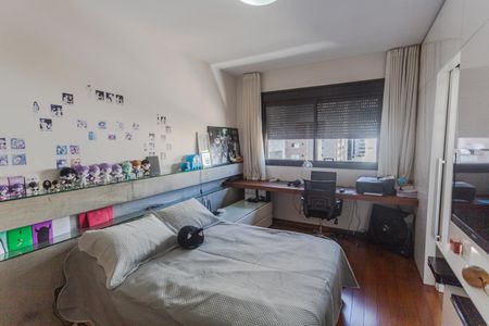 Apartamento à venda com 278m², 4 quartos e 4 vagasSuíte 3