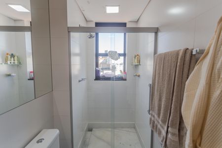 Apartamento à venda com 278m², 4 quartos e 4 vagasBanheiro da Suíte 2