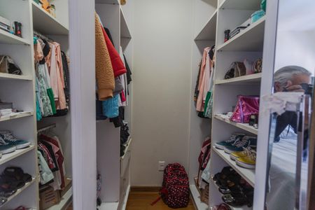 Apartamento à venda com 278m², 4 quartos e 4 vagasCloset da Suíte 3