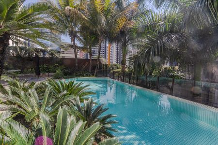 Apartamento à venda com 278m², 4 quartos e 4 vagasÁrea Comum - Piscina 1