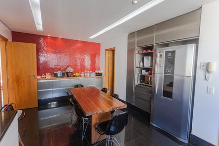 Apartamento à venda com 278m², 4 quartos e 4 vagasCozinha