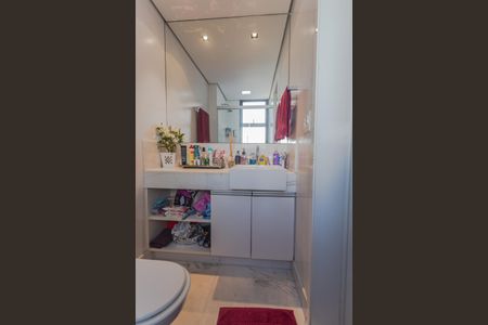 Apartamento à venda com 278m², 4 quartos e 4 vagasBanheiro da Suíte 3