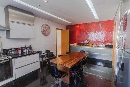 Apartamento à venda com 278m², 4 quartos e 4 vagasCozinha