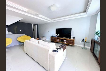 Casa à venda com 130m², 3 quartos e 1 vaga