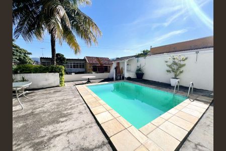 Casa à venda com 130m², 3 quartos e 1 vaga