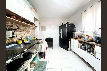 Casa à venda com 130m², 3 quartos e 1 vaga