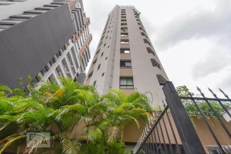 Studio para alugar com 29m², 1 quarto e 1 vaga Studio para alugar com 29m², 1 quarto e 1 vagaFachada