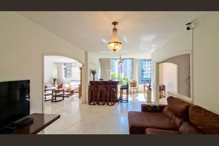 Apartamento para alugar com 240m², 4 quartos e 2 vagasSala 2