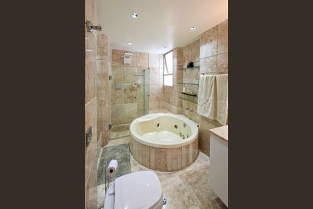 Apartamento para alugar com 240m², 4 quartos e 2 vagasBanheiro da Suíte 1