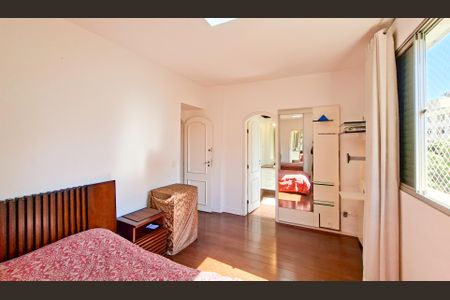 Apartamento para alugar com 240m², 4 quartos e 2 vagasSuíte 2