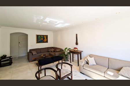 Apartamento para alugar com 240m², 4 quartos e 2 vagasSala