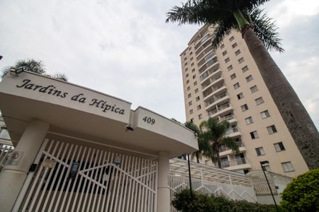 Apartamento para alugar com 66m², 2 quartos e 1 vagaFachada e portaria