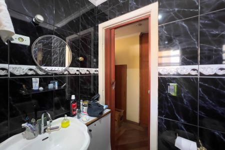Casa à venda com 315m², 4 quartos e 2 vagasBanheiro Social