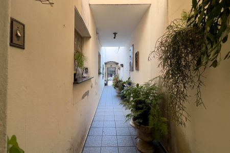 Casa à venda com 315m², 4 quartos e 2 vagasEntrada