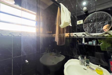 Casa à venda com 315m², 4 quartos e 2 vagasBanheiro Social