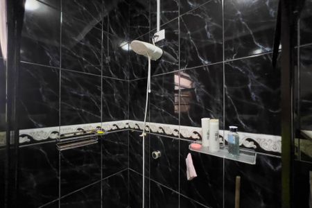 Casa à venda com 315m², 4 quartos e 2 vagasBanheiro 2