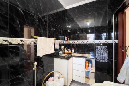 Casa à venda com 315m², 4 quartos e 2 vagasBanheiro da Suíte