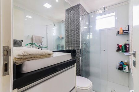 Apartamento à venda com 82m², 3 quartos e 2 vagas Apartamento à venda com 82m², 3 quartos e 2 vagasQuarto 3 - Suíte