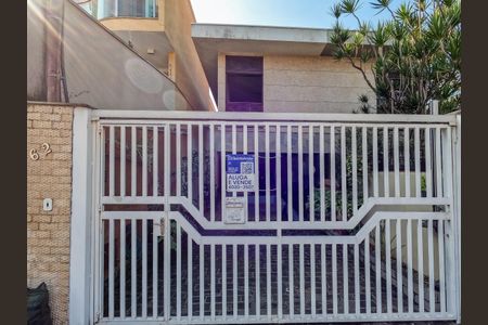 Casa à venda com 150m², 3 quartos e 3 vagasFachada