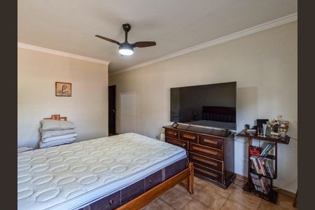 Casa à venda com 150m², 3 quartos e 3 vagasSuite