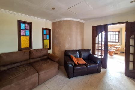 Casa à venda com 400m², 5 quartos e 3 vagas Casa à venda com 400m², 5 quartos e 3 vagasSala 2