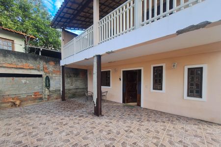 Casa à venda com 400m², 5 quartos e 3 vagas Casa à venda com 400m², 5 quartos e 3 vagasQuintal